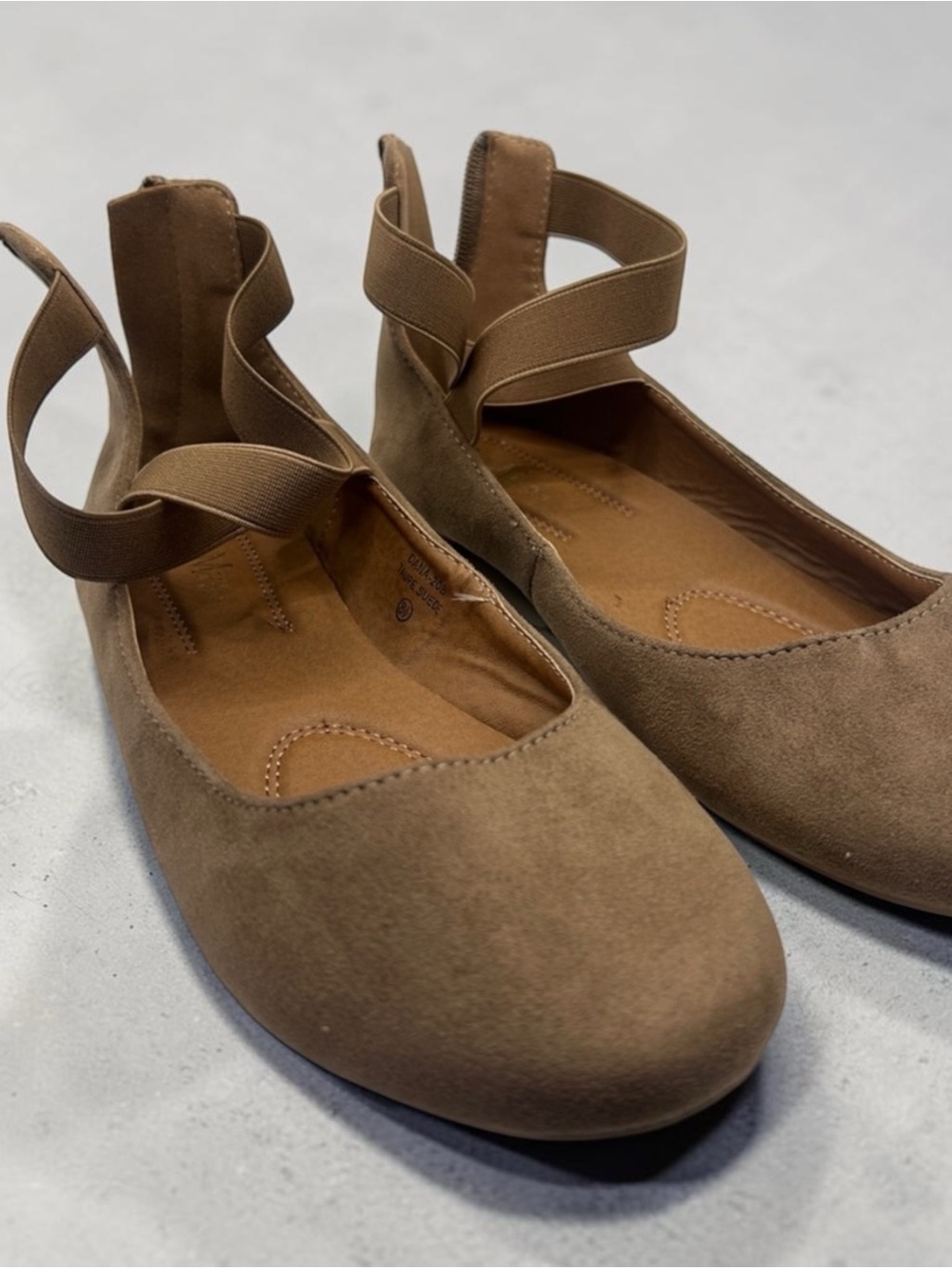 Bella Marie tan suede ballet flats Dana with ankle strap ladies size 8.5 M